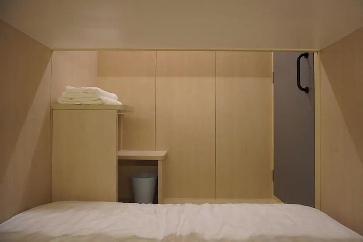 Room 7 of 21