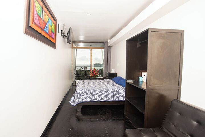 Room 56 of 136