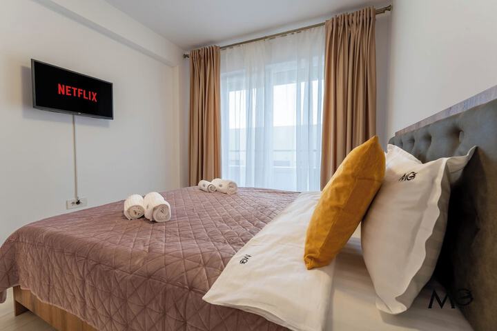 Room 93 of 653