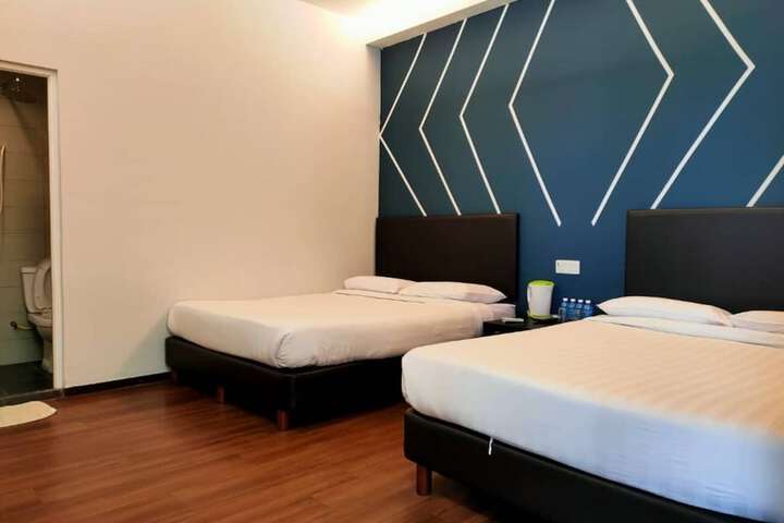 Room 6 of 21