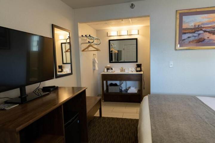 Room 12 of 19