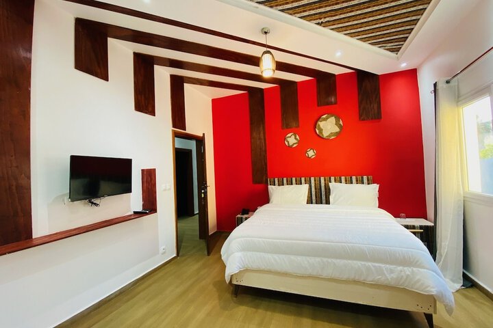 Room 13 of 27