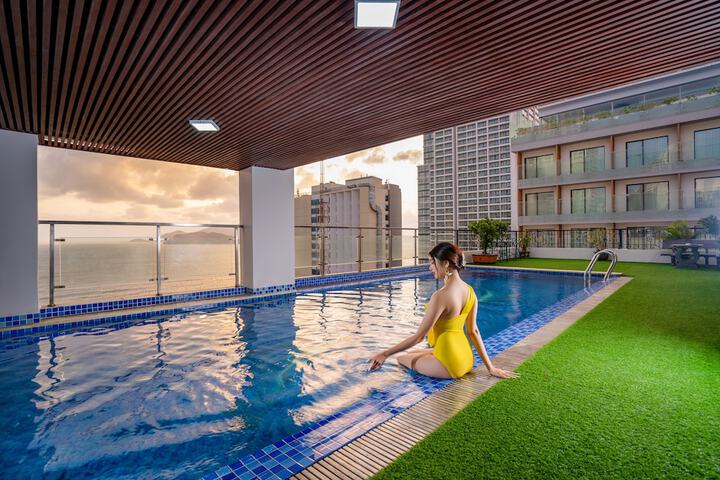 Pool 121 of 189