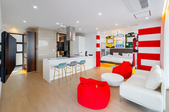 Room 47 of 60