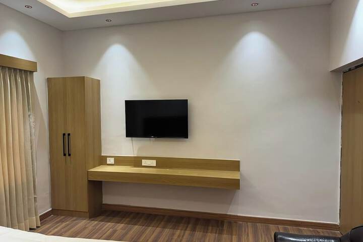 Room 6 of 47