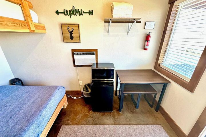 Room 30 of 93