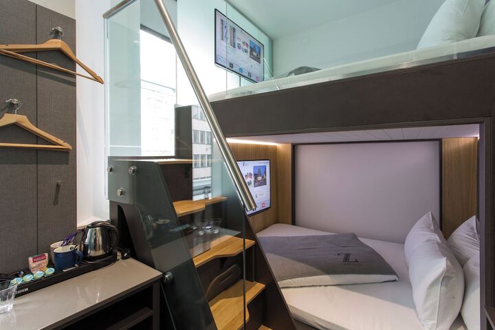 Room 4 of 58