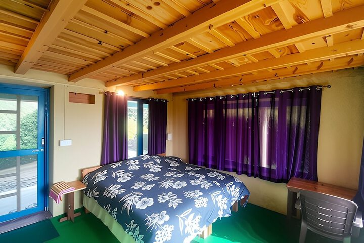 Room 6 of 29