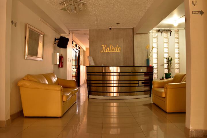Ballroom/Hall 24 of 27