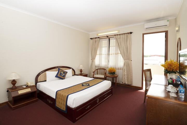 Room 7 of 43