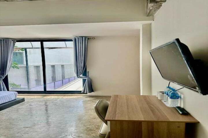 Room 20 of 34