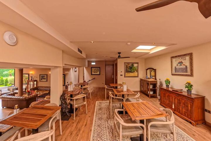 Hotel Interior 107 of 122