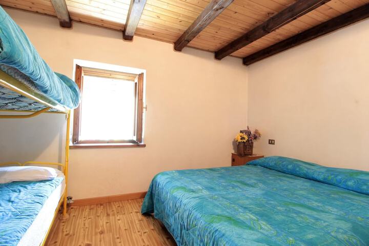 Room 6 of 40