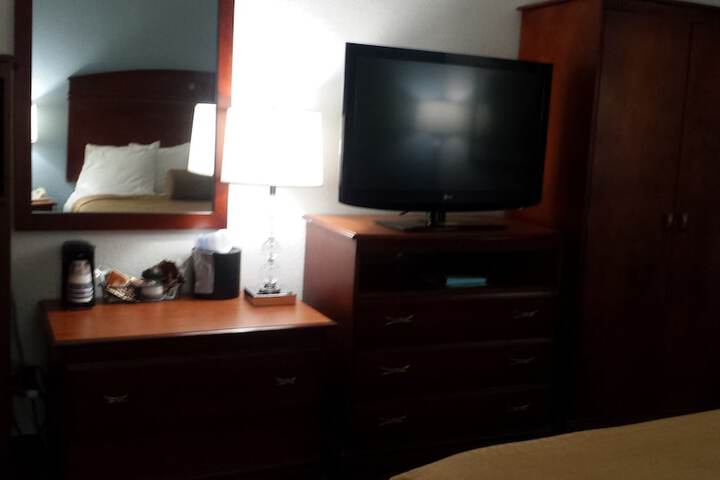 2 Double Beds (7 of 10)