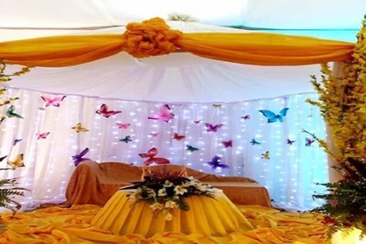 Ballroom/Hall 12 of 16