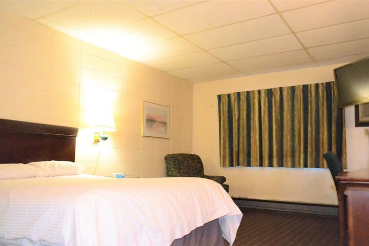 2 Queen Beds (4 of 9)