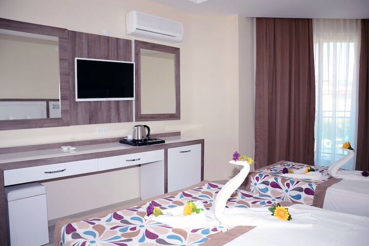 Room 9 of 61