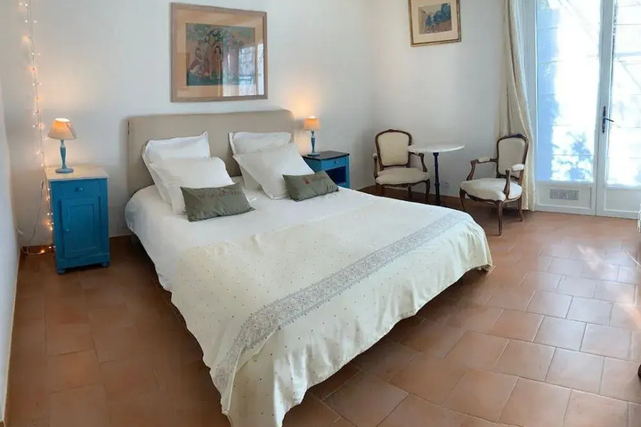 Room 14 of 22