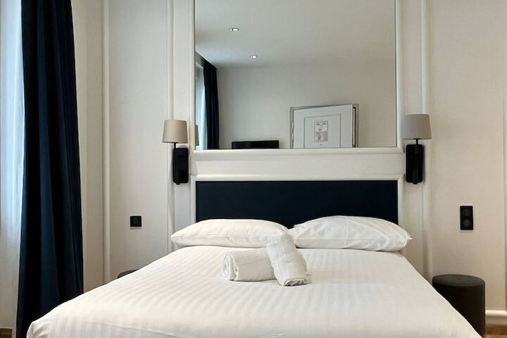 Room 29 of 70