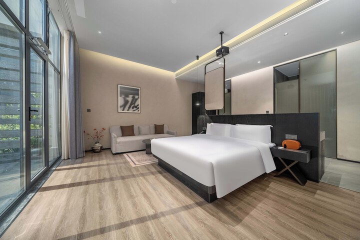 Room 40 of 64