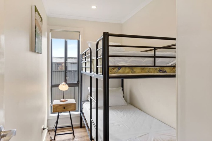 Room 16 of 77
