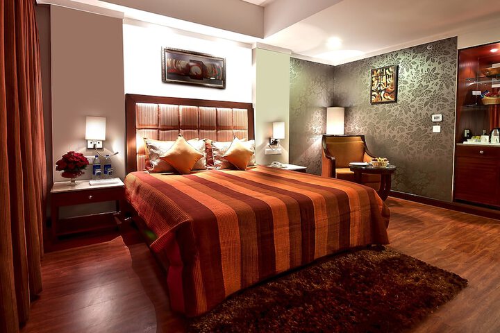 Room 12 of 39