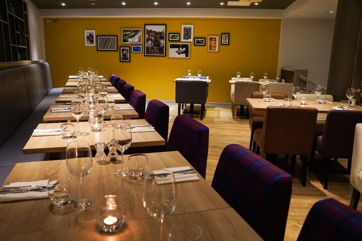 Dining 42 of 76
