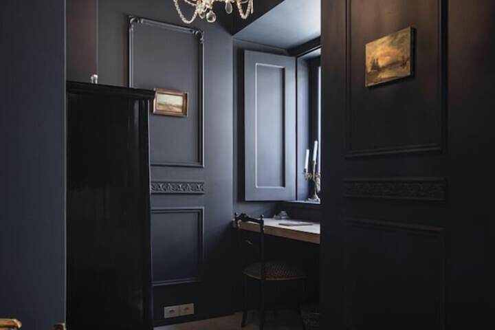 Room 15 of 68