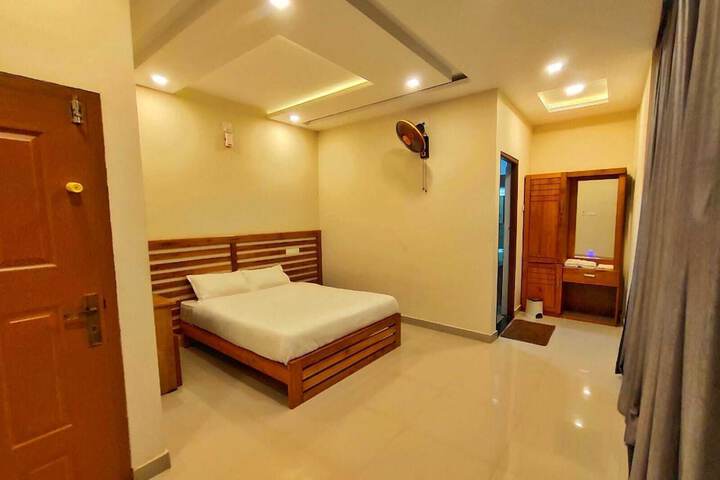 Room 5 of 7
