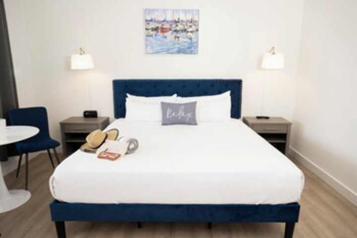 Room 13 of 114
