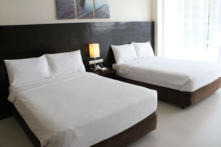 Room 15 of 159