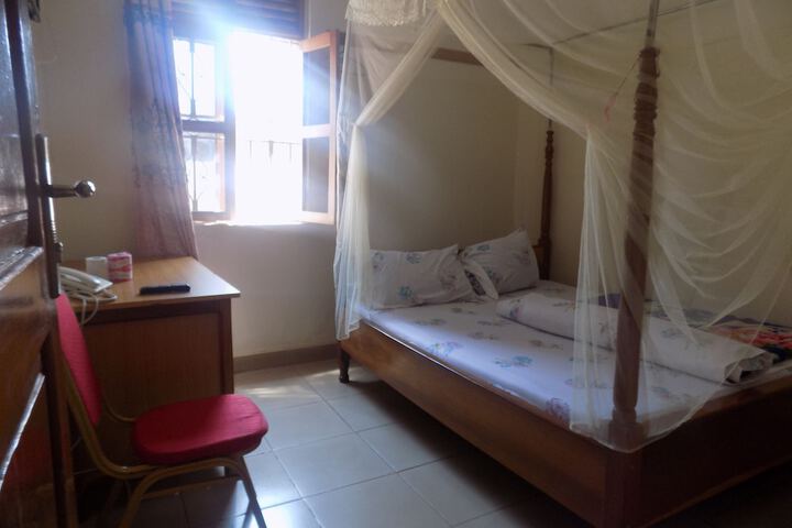 Room 17 of 43