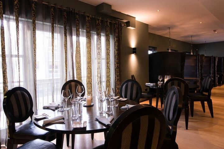 Dining 77 of 95