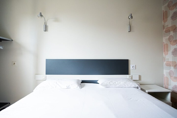 Room 22 of 48
