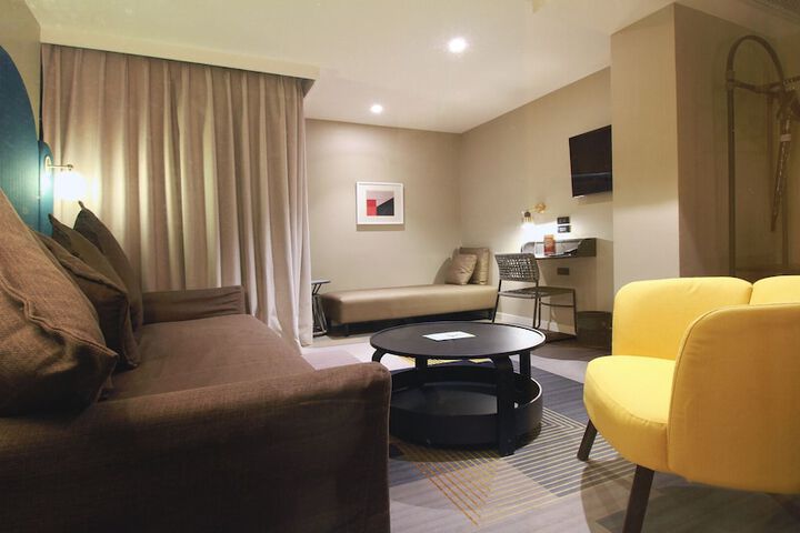 Room 58 of 161