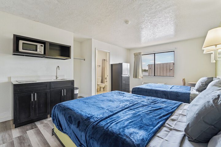 Room 25 of 46