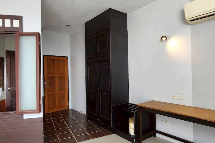 Room 10 of 23