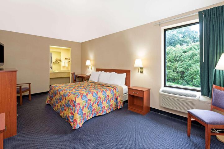 2 Double Beds (3 of 11)