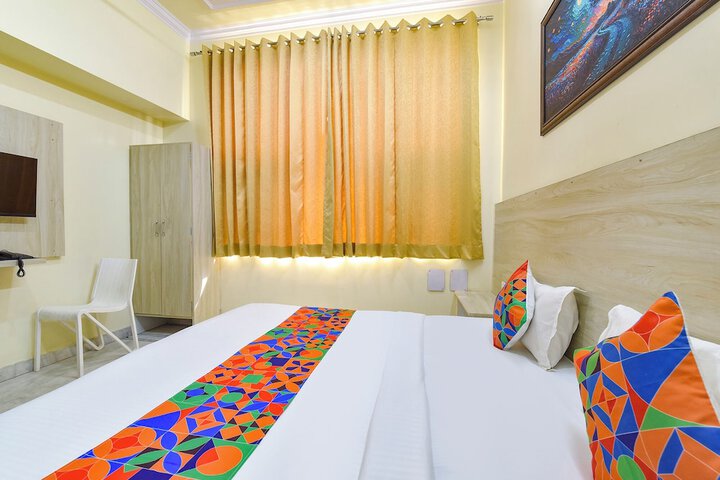 Room 16 of 31