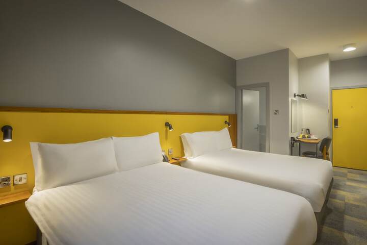 Room 7 of 15