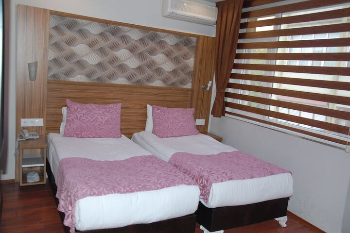 Room 6 of 46