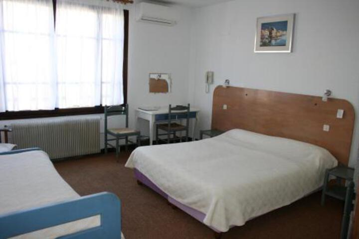 Photo of HOME IN LA DE FENSE