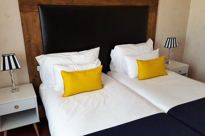 Room 32 of 67