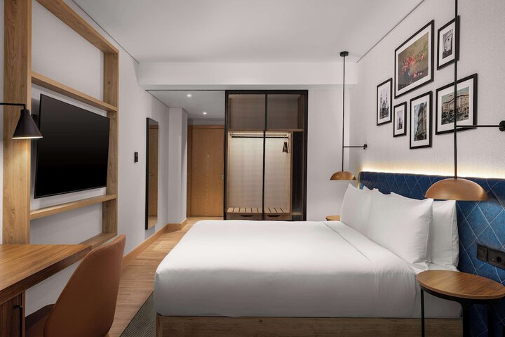 Room 31 of 62