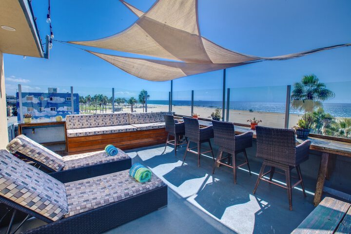 Sundeck 39 of 42