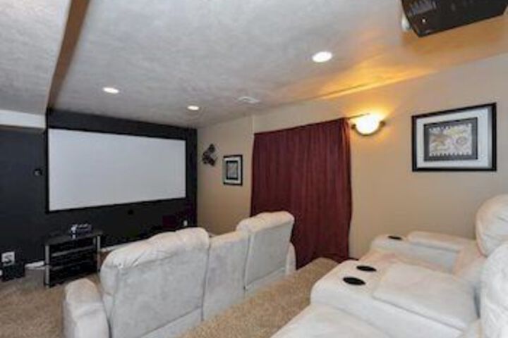 Room 83 of 150