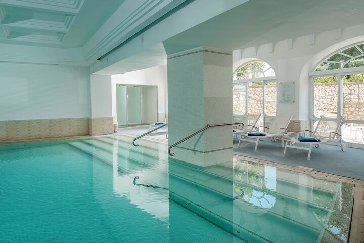 Pool 127 of 250