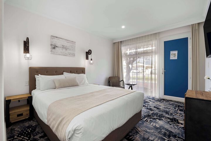 Room 16 of 68