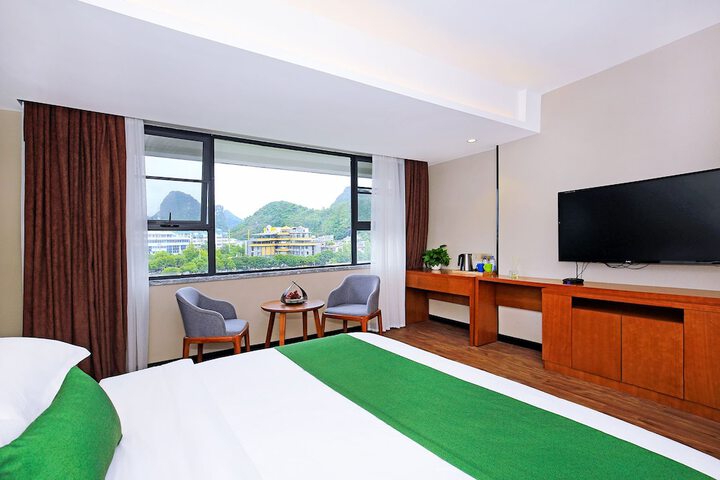 Room 9 of 46