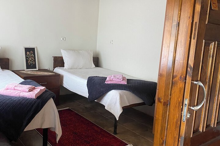 Room 12 of 113